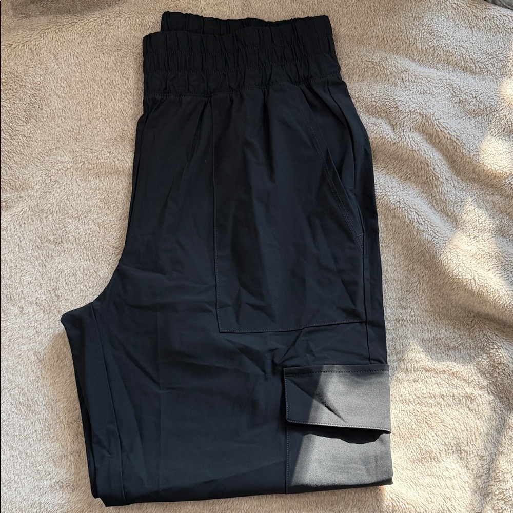 Old Navy Women's Black Straight Leg Pants